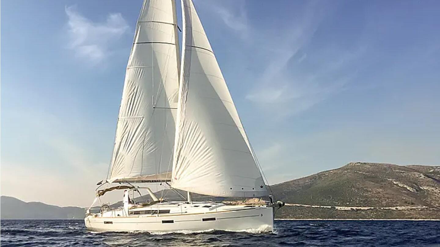 Oceanis 45 “Slide” Yacht in Montenegro – Up to 10 Guests